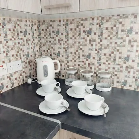 아파트 άνετο παραλιακό μακενζι 라르나카