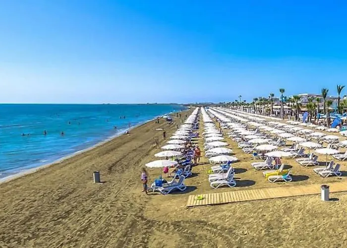 Appartamento άνετο παραλιακό μακενζι Larnaca